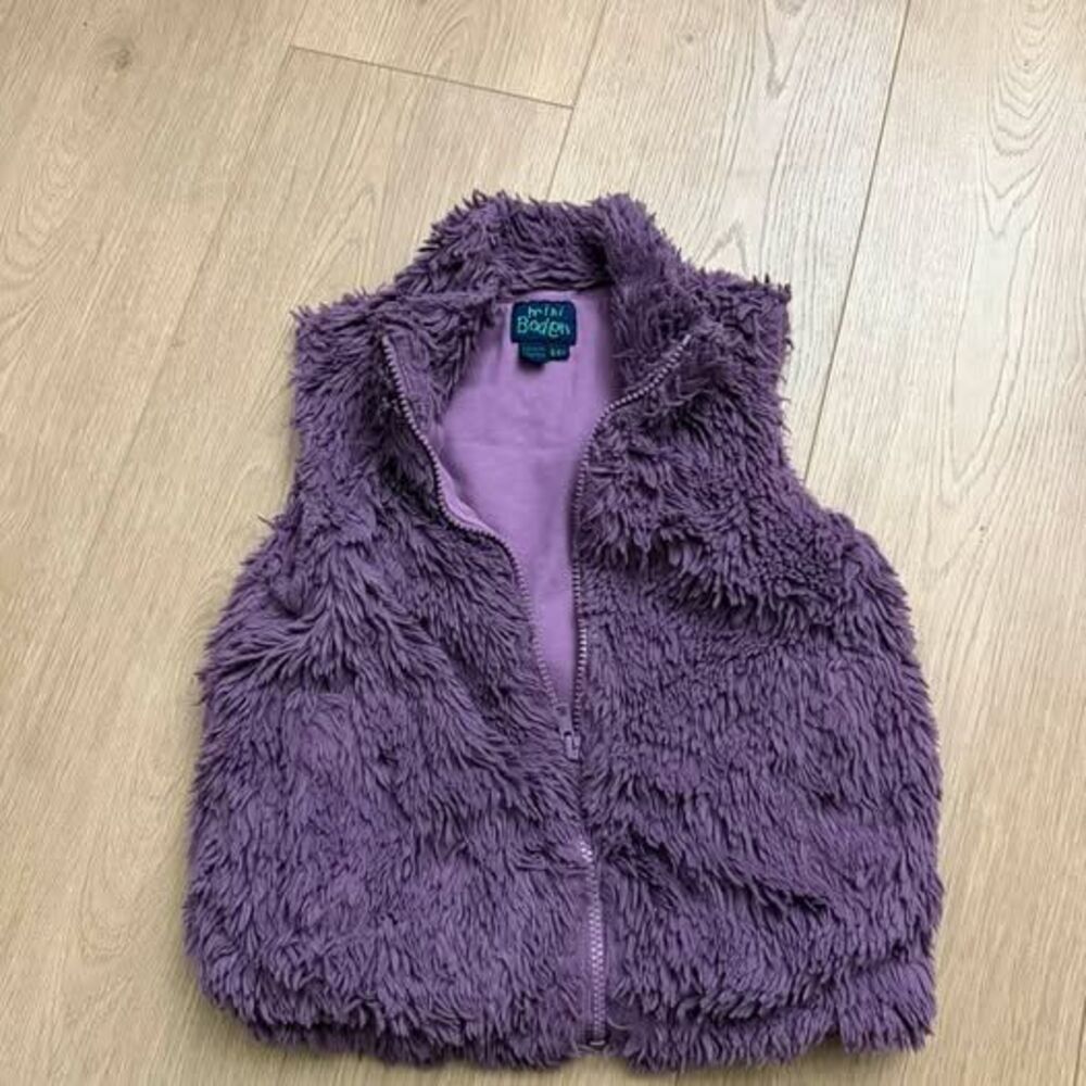Mini Boden Purple Shaggy Fleece Vest Size 5-6Y